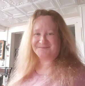 Meet your Posher, Alicea